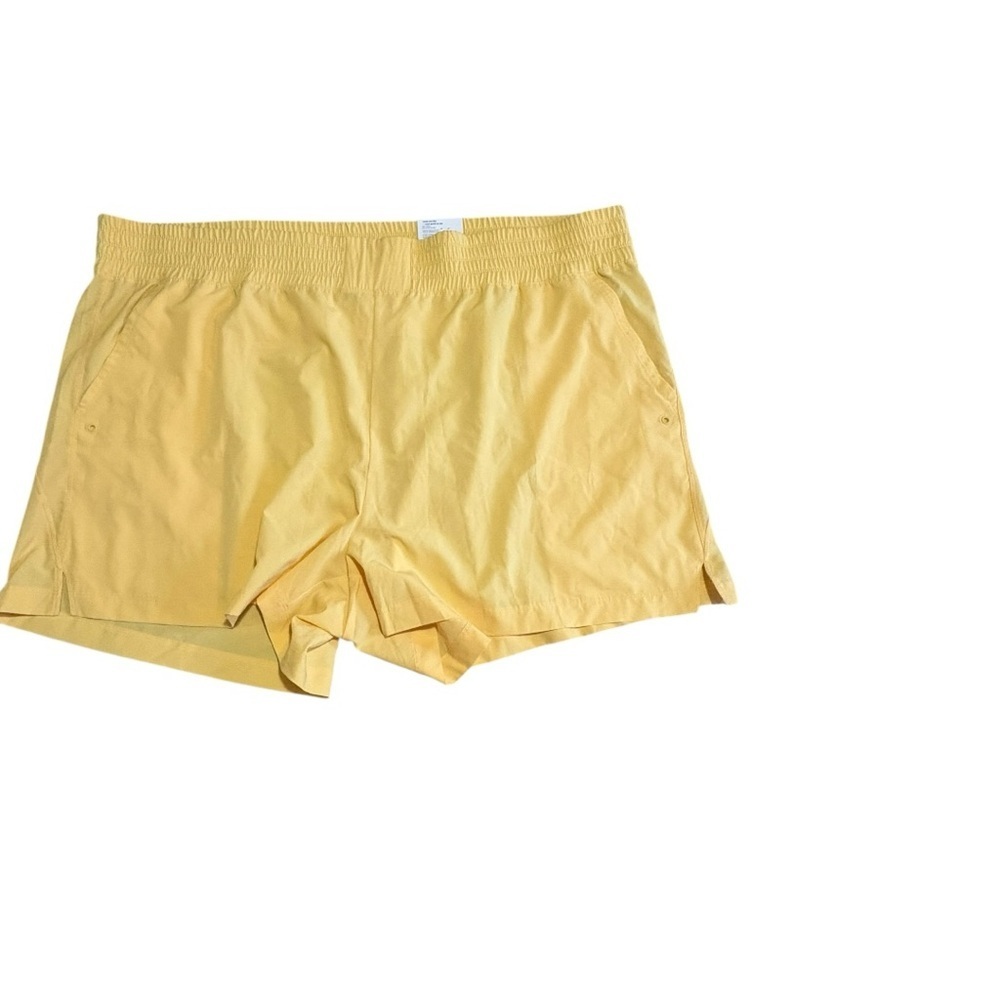 Old Navy Shorts with Pockets. 4X. Yellow. New. Quick dry.